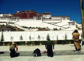 potala palace worshipping